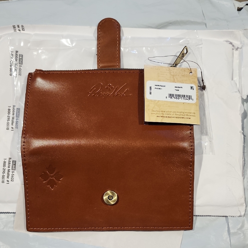 Patricia Nash Brown Leather Key & Card Holder - Picture 5 of 5